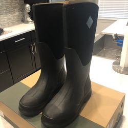 Womens Muck Boots New In Box ,Size 9
