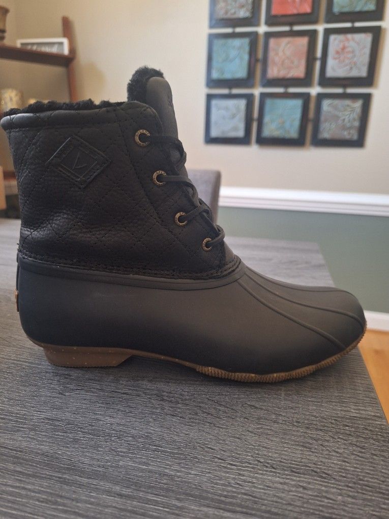Sperry Leather Duck Boots Size 8.5 Never Worn
