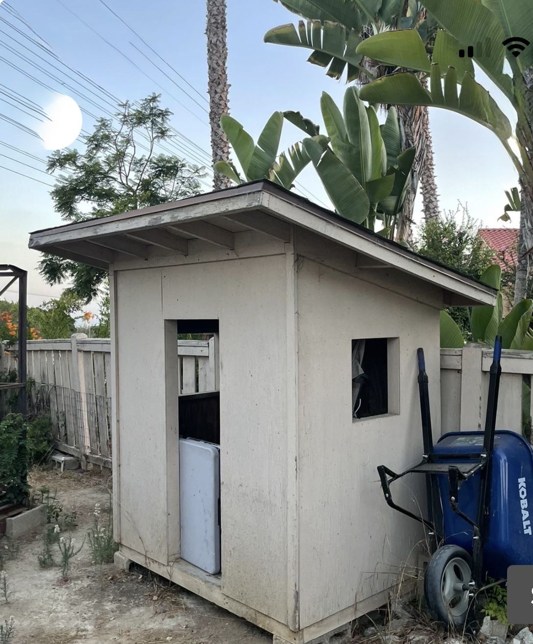Garden Shed  / Storage Shed / Large Dog House 