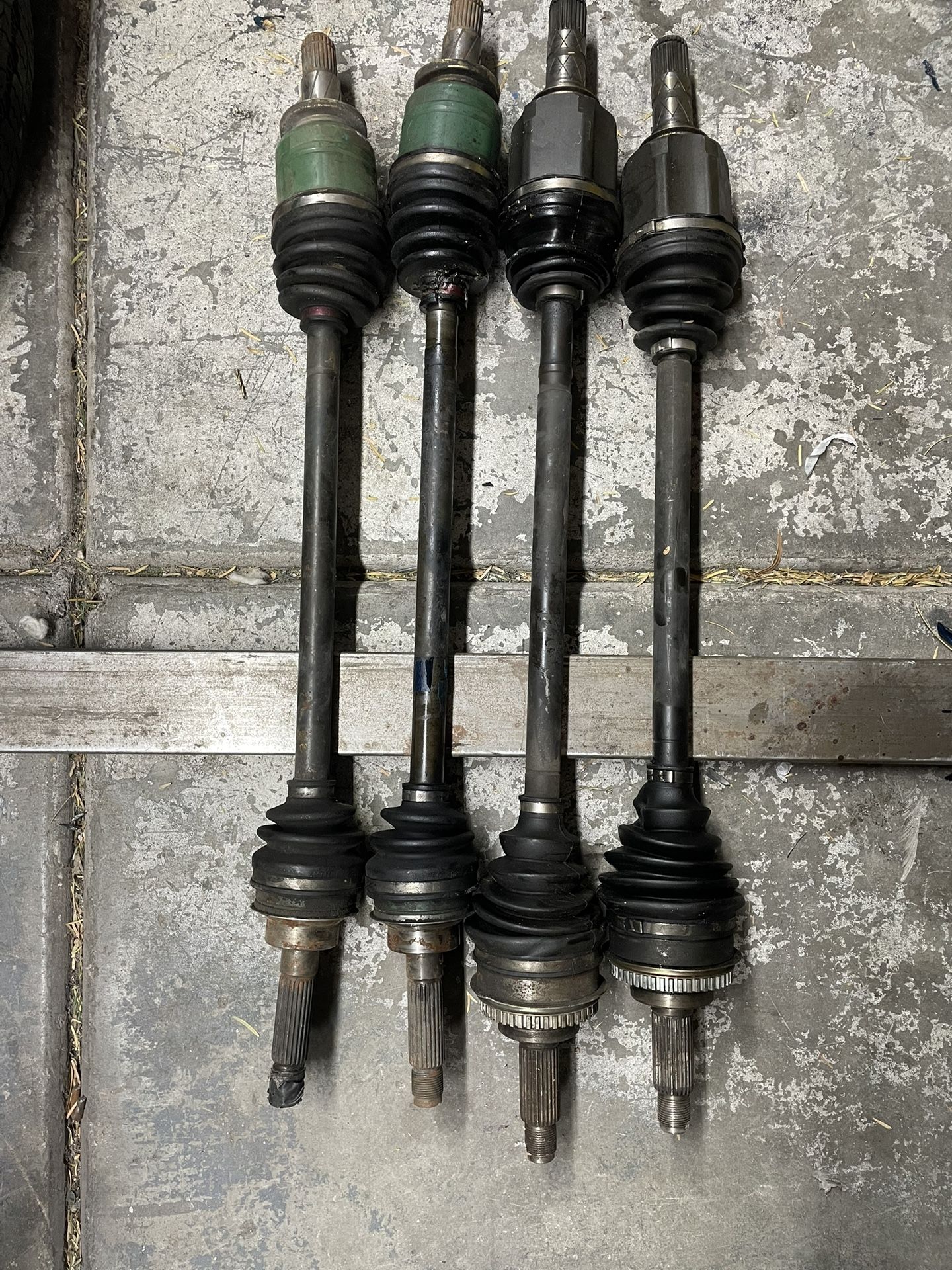 2005 CV AXLE SUBARU