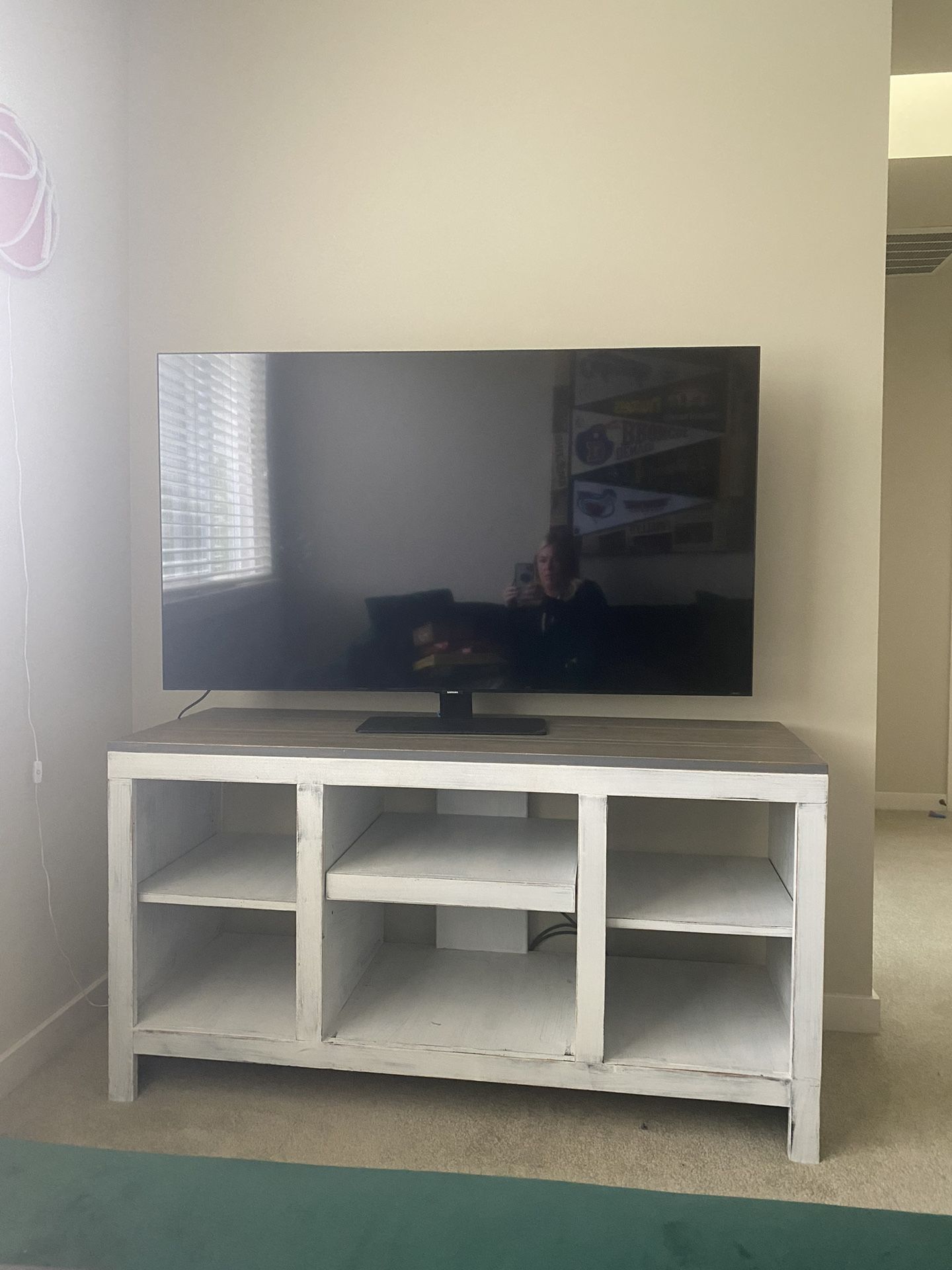 TV Stand/ Table