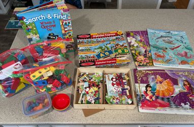 $13-Blocks / Puzzles / Search & Find Book