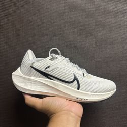 Nike Pegasus (Women’s)
