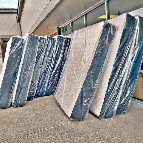 BRAND  NEW  MATTRESS   KING QUEEN  TWIN