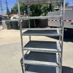 Raka De Aluminio Buenas Condiciónes Mide 31x21x74 De Alta $80 Firmes 