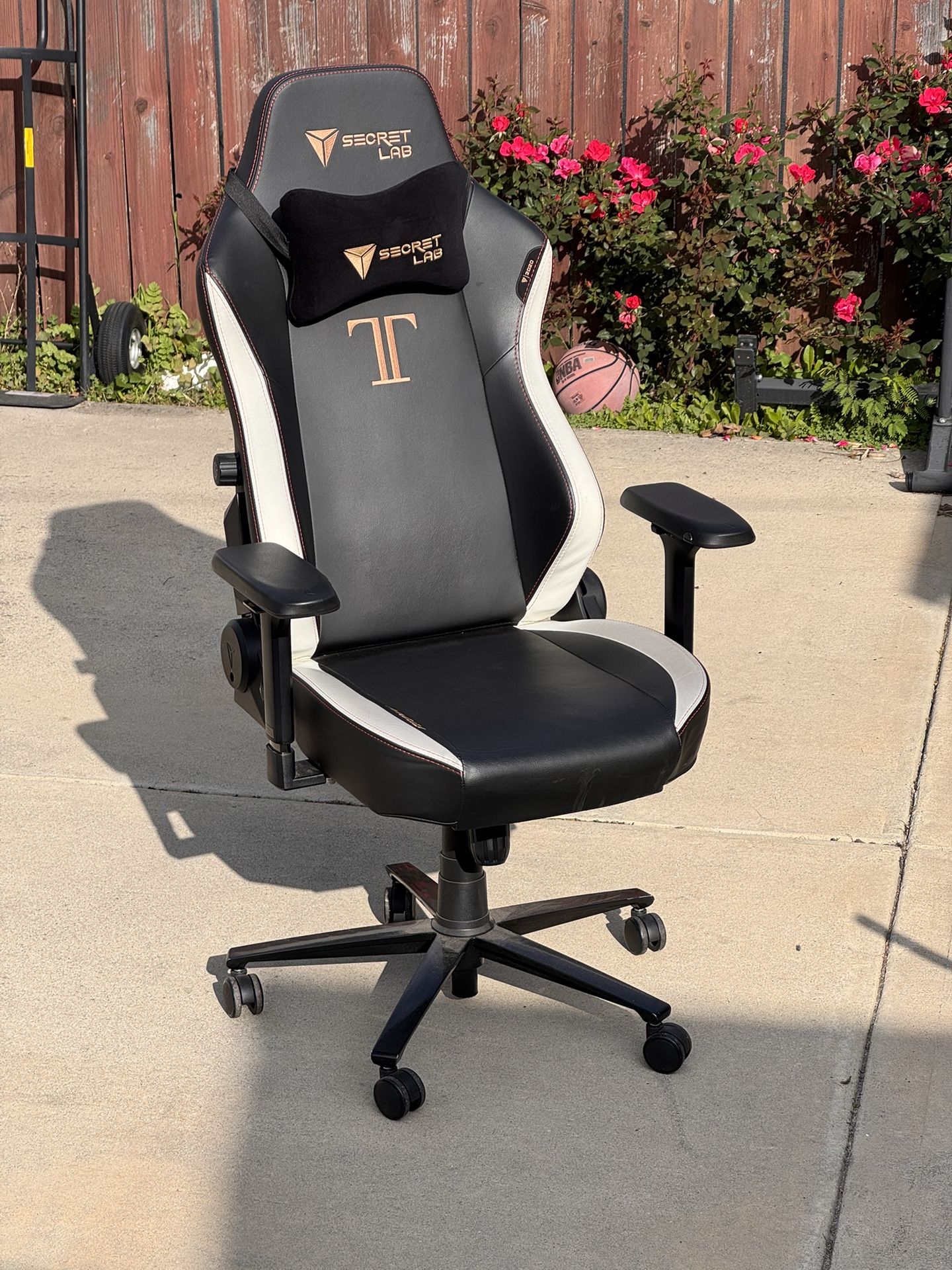 New Condition Gaming Chair