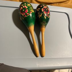 Size medium maracas