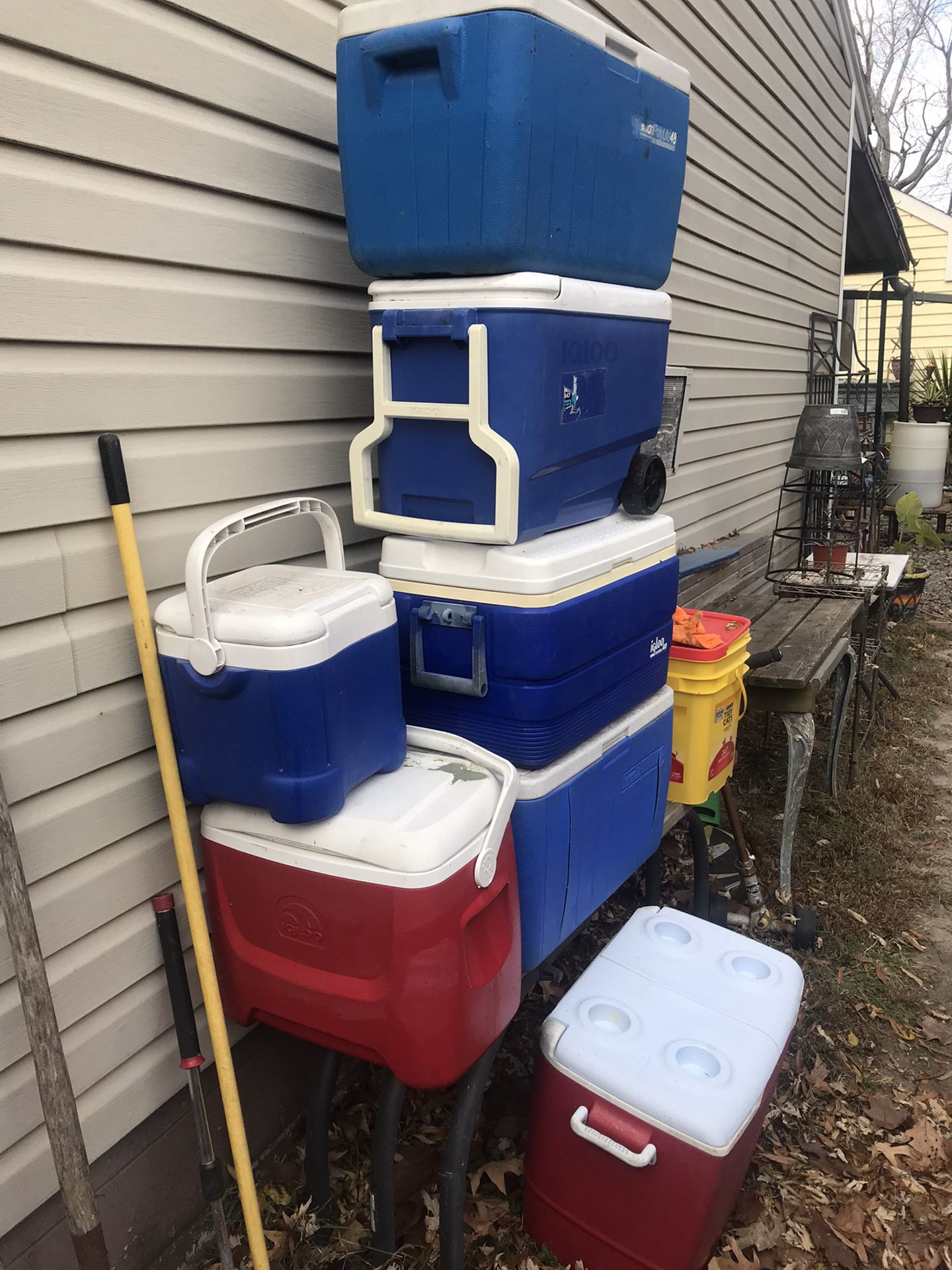 7 Coolers All For 25 bucks 