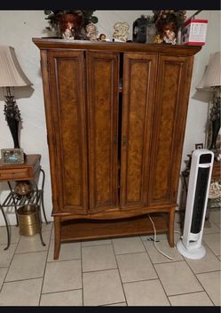 Armoire/ Tv Stand
