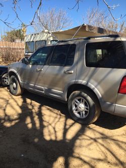 2002 Ford Explorer runs great. MAKE OFFER need gone today