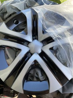 16 Inch 17 Inch Nice Black And Silver Hub Caps 