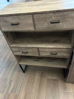 Buffet style cabinet