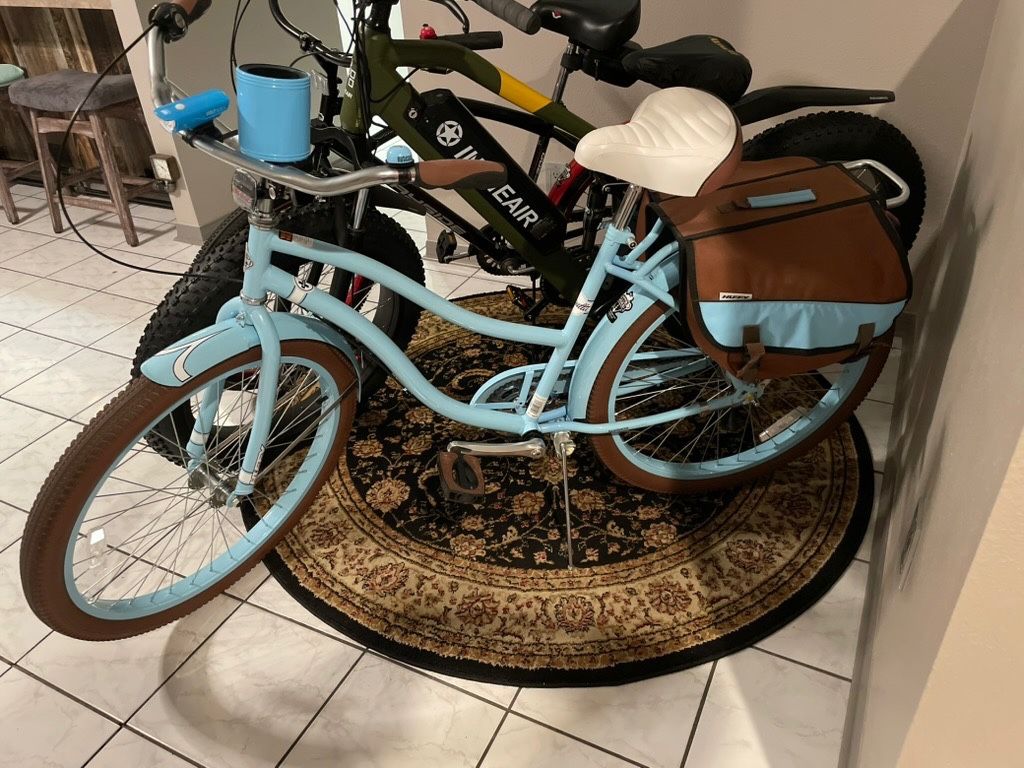 3 speed 26”L Regatta Huffy bike with saddle bags