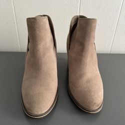 Jessica Simpson Size 7