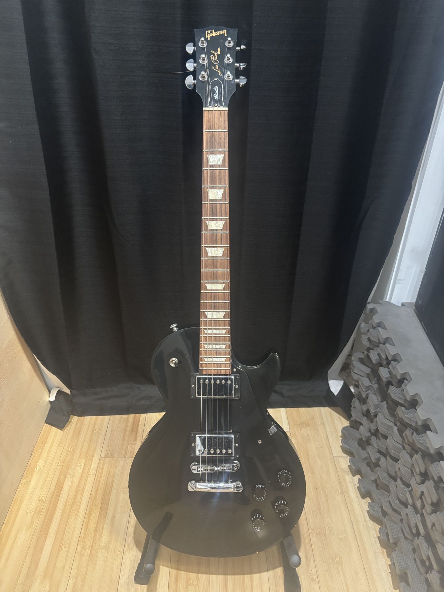 Gibson Les Paul Studio Electric Guitar Black 2017