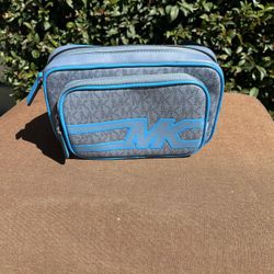 Michael Kors Cooper Graphic Logo Sling Brand New No Tags