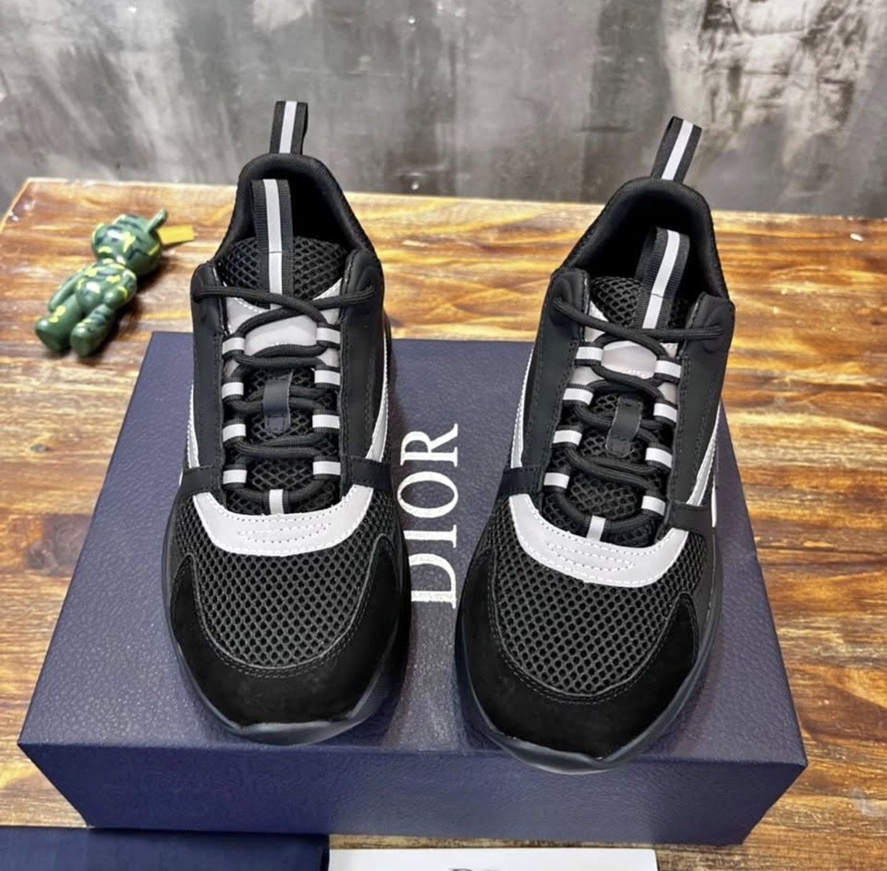 Dior B22 Black