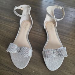 Badgley Mischka Jewel UNA Gold Glitter Ankle Strap Sandals Size US 6.5M NIB