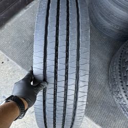245/70/19.5 Yokohama Steer 