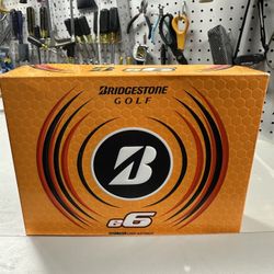 12 Golf Balls