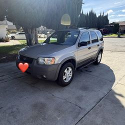 2001 Ford Escape Título Limpio