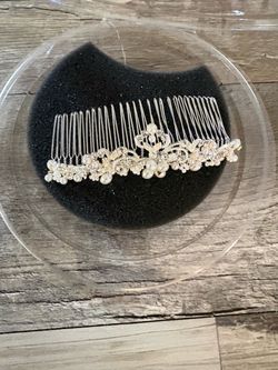 David’s bridal headpiece