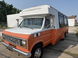 1987 Ford Shuttle Bus — Titled as 2017 Michigan Assembled Motorhome — Van Life / Skoolie Project
