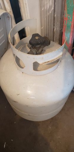 Propane tank. Tanque de propano