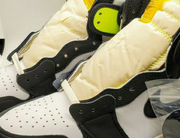 Air Jordan 1 Retro High OG White Volt Gold Mens Size 10.5