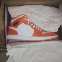 Jordan 1 MID Size 13