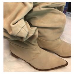 (size 8) Chinese Laundry Suede Slouch Boots