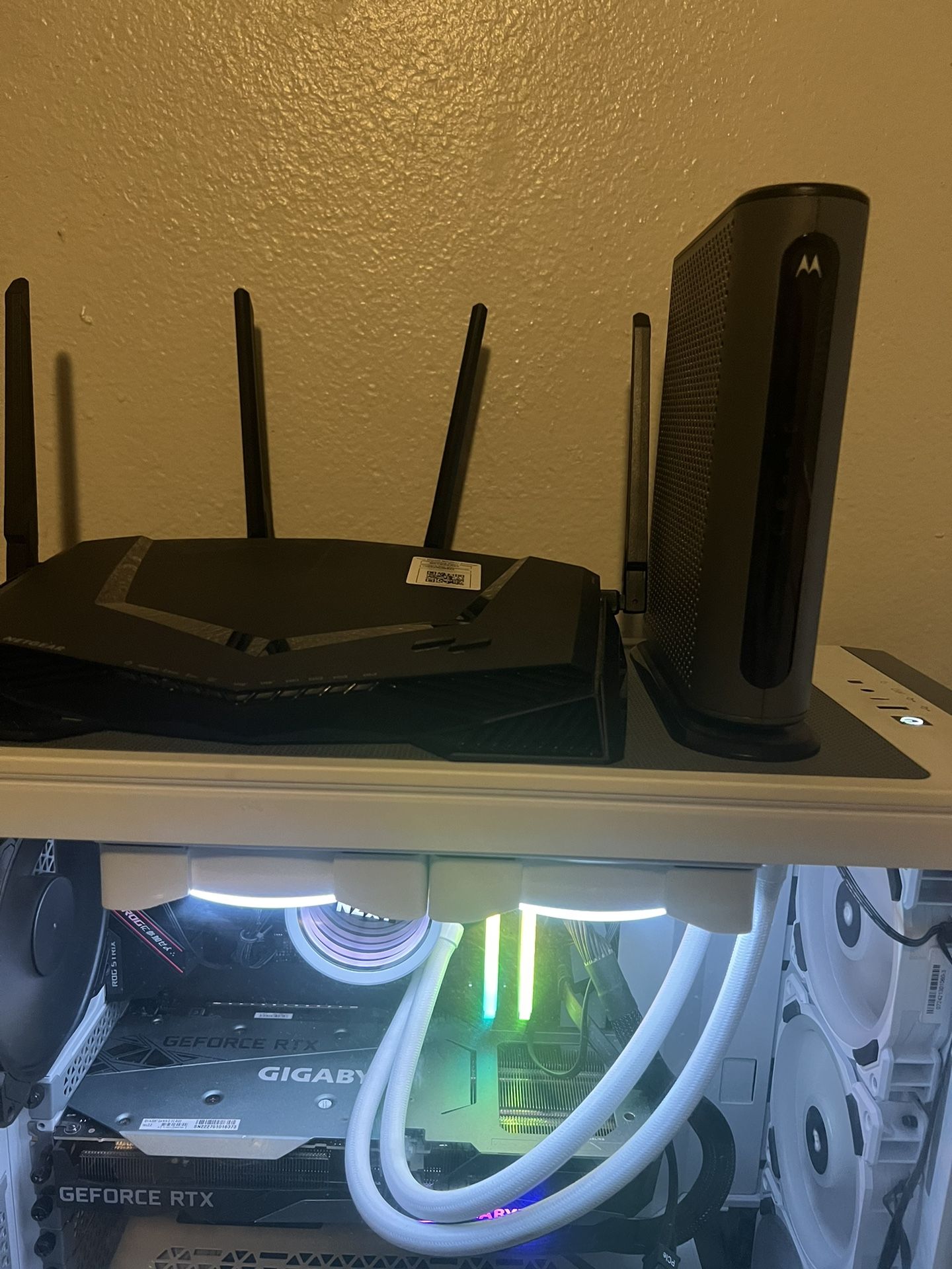 Netgear Motorola Modem + Router Combo