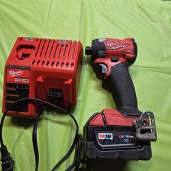 Milwaukee M18 Fuel Drill 
