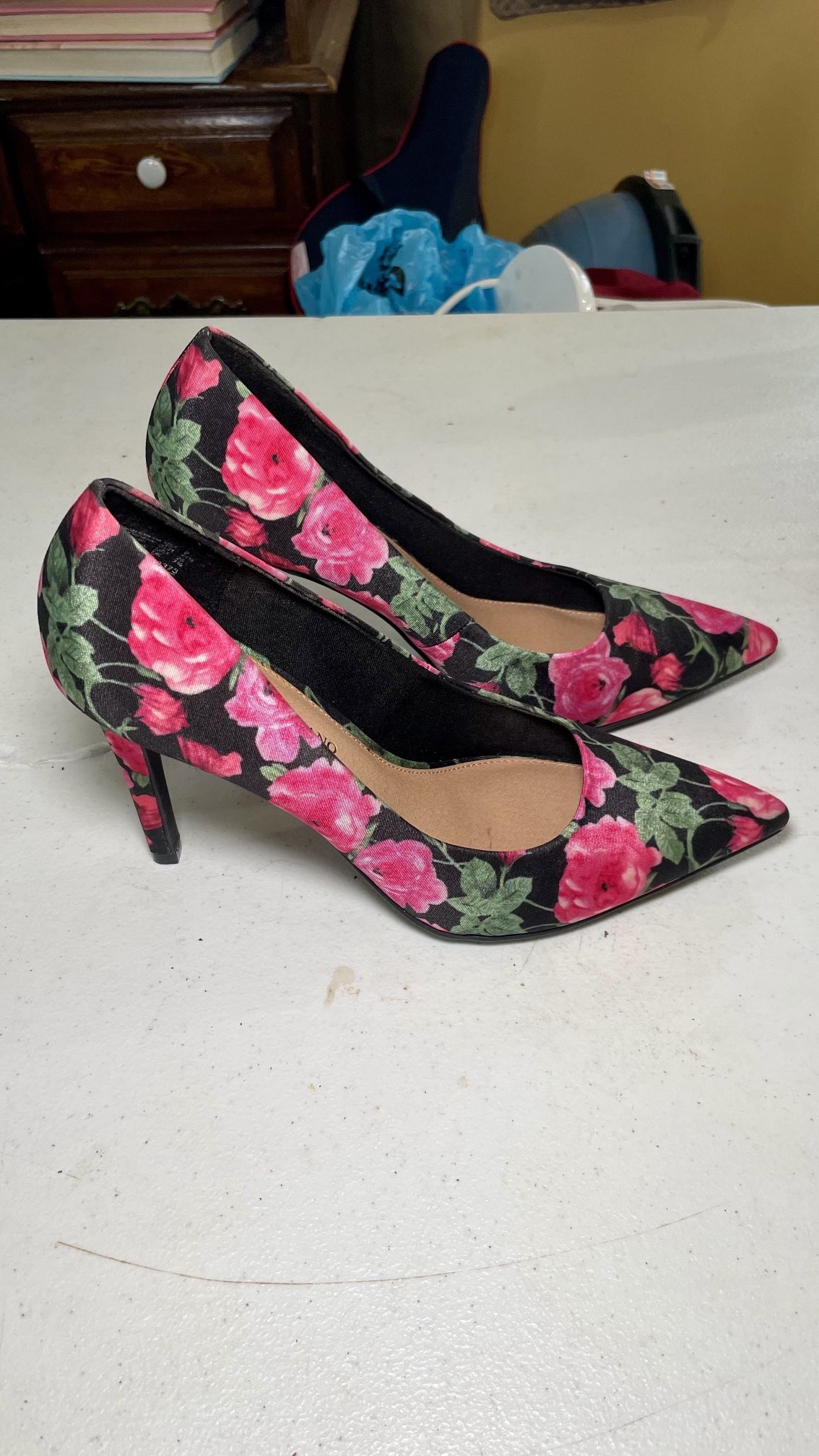 NEW Christian Siriano for Payless Black Stiletto Heels Pumps - Size 9 - Classic & Sleek