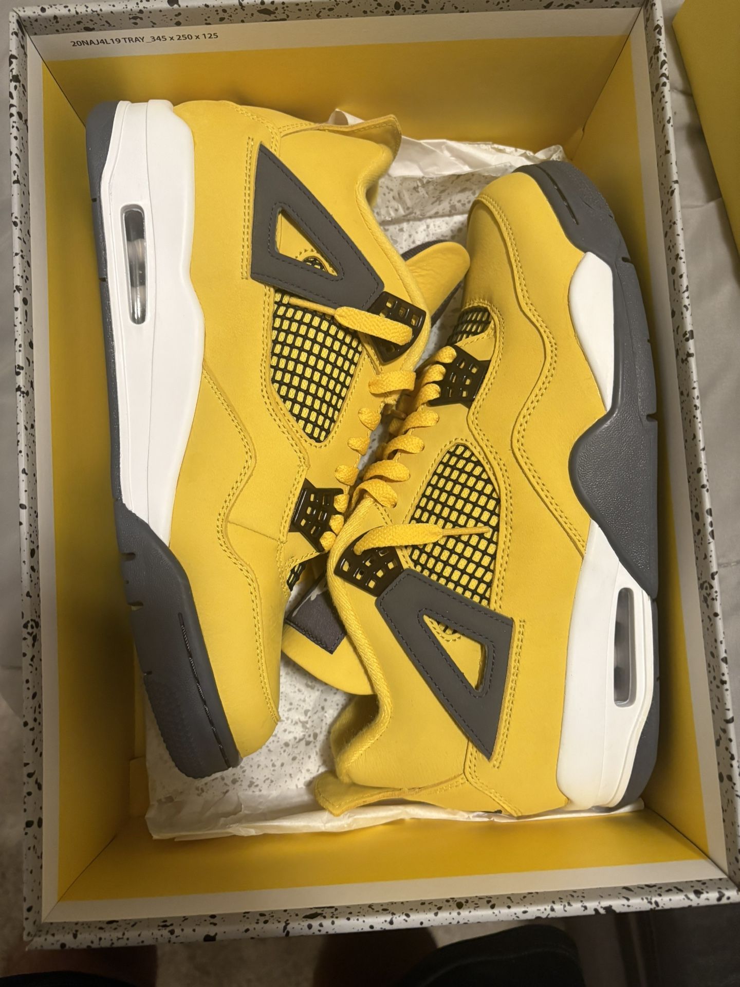 Jordan 4 Lightning Laced Up Never Work VNDS/NEW