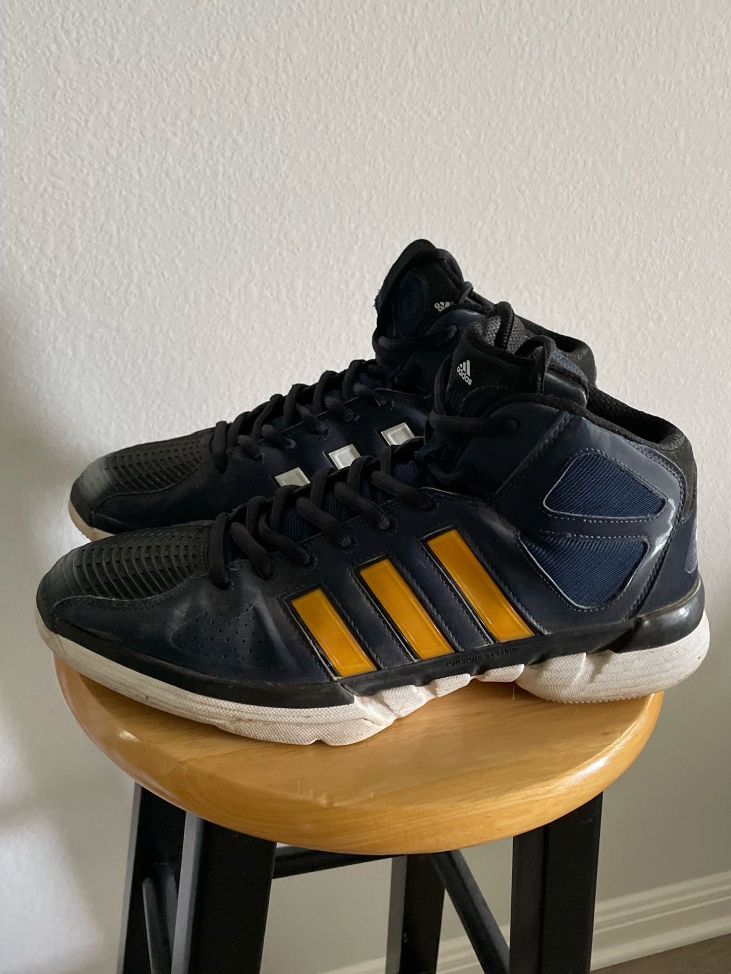 Men’s Adidas size 12