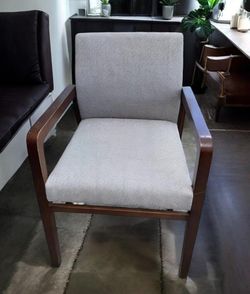 Bernhardt Design Helium Guest Chair – From $53 📦 Florida