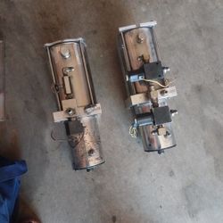 2 Chrome Hoppo Pumps