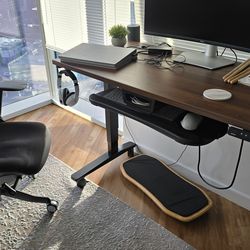 Uplift desk, chair and motion-X board