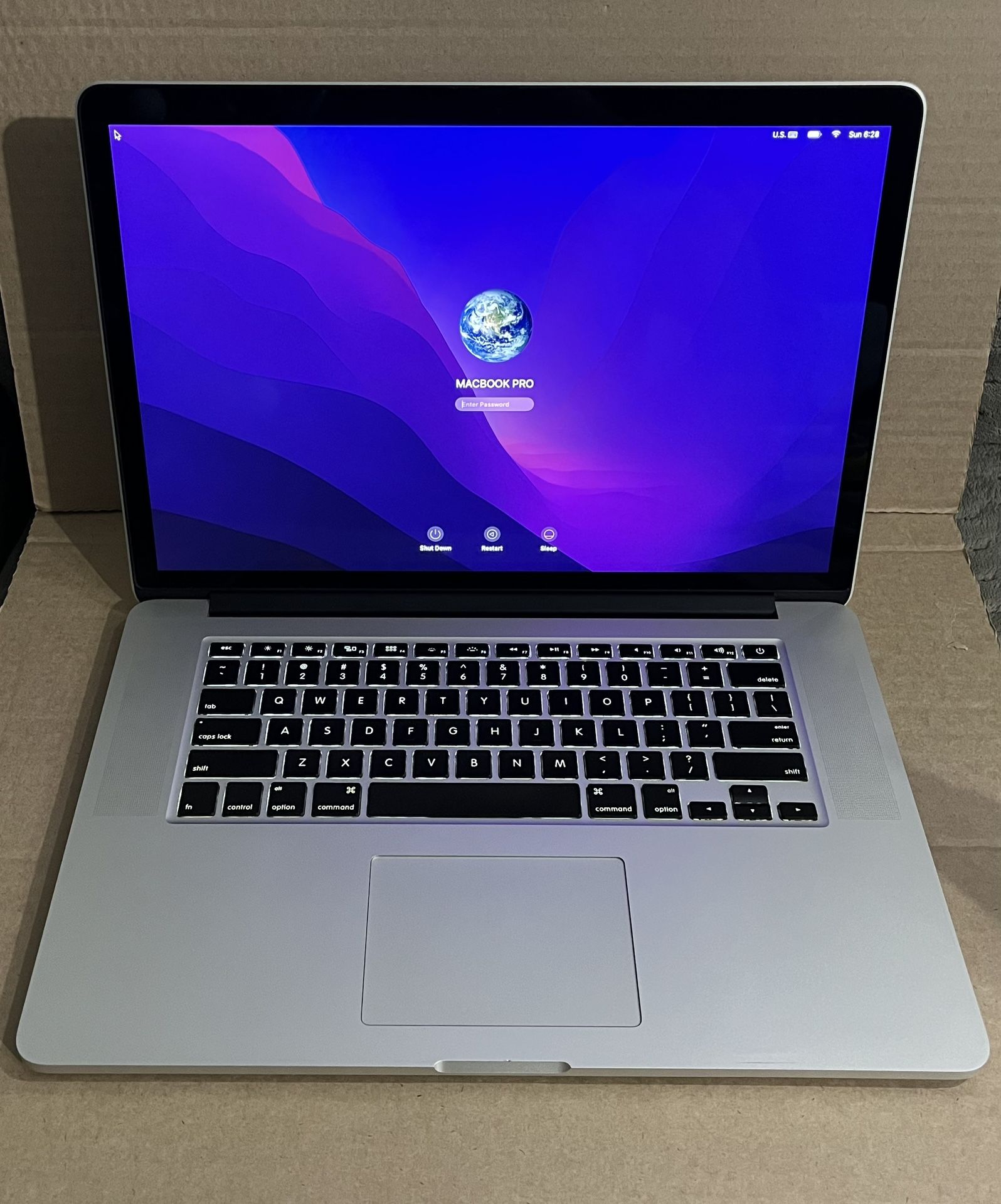 2.8 GHz Apple MacBook Pro 15” 2015 i7 16GB 512GB SSD Fully Functional 