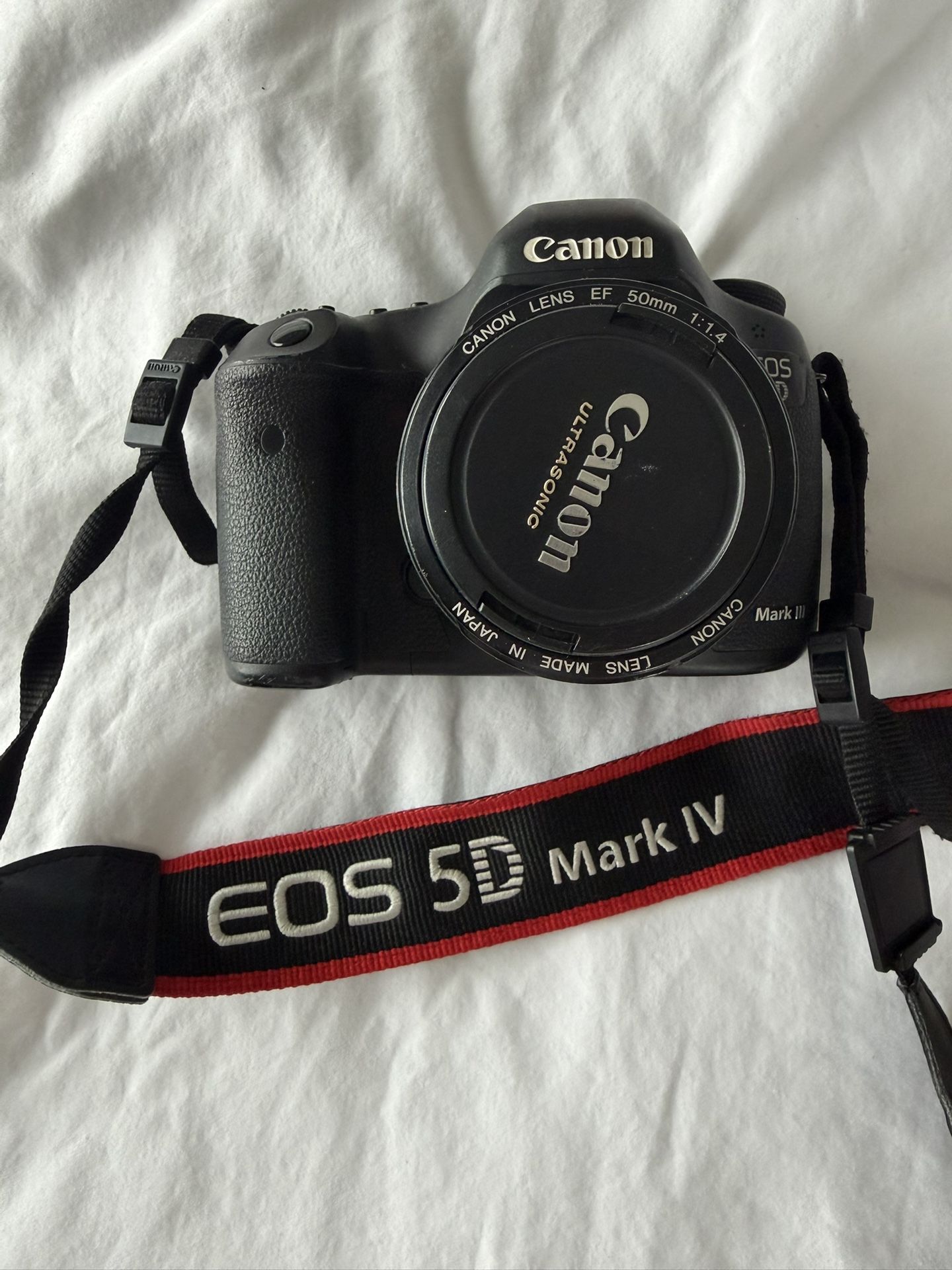 Canon 5D Mark IV