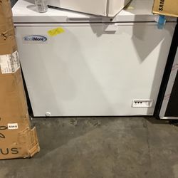 Koolmore 7 cu. ft. Manual Defrost Commercial Chest Freezer in White