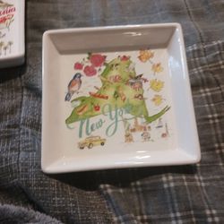 New York End Table Dish/candy Dish