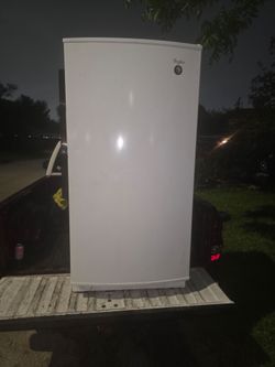 Whirlpool standing freezer