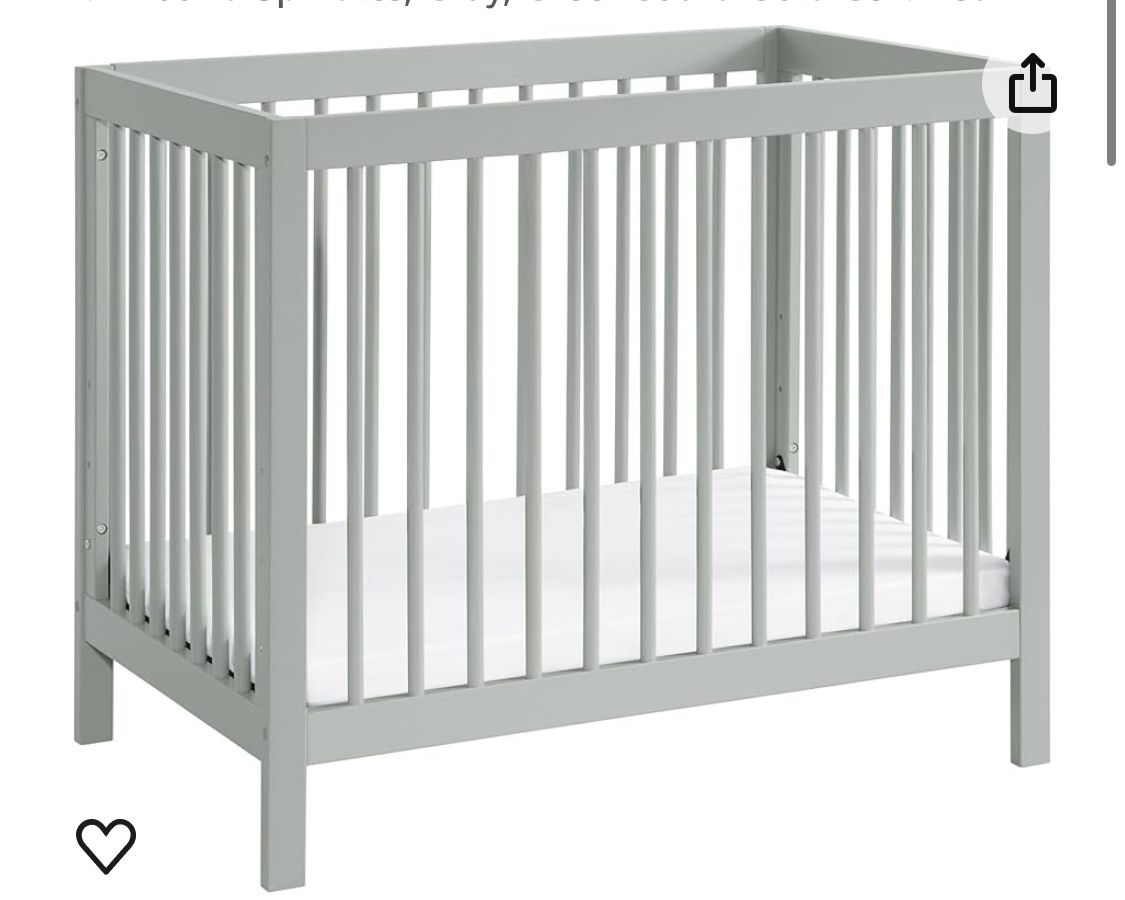 Mini CRIB New In box No Mattress Incluided