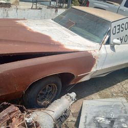 Parts 72 Pontiac Grand Prix For Sale $2,500 O.B.o