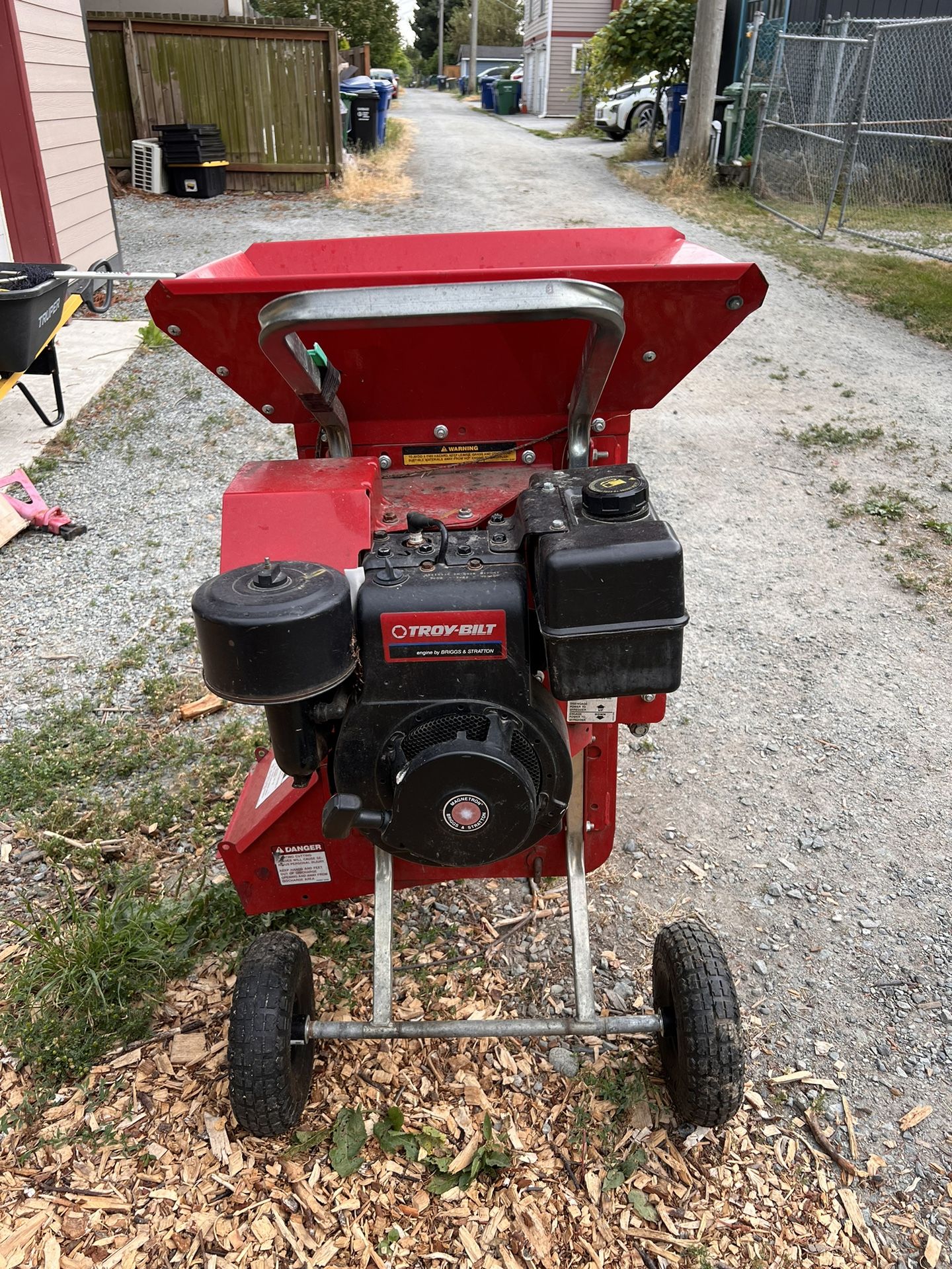 8 Hp Troy Built Super Tomahawk Chipper Shredder