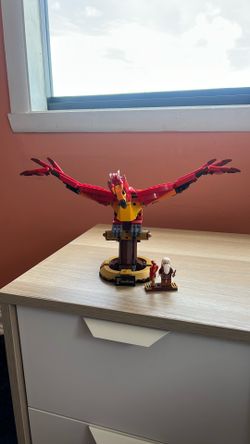 Fawkes, Dumbledore’s Phoenix Lego #76394