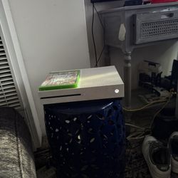 Xbox One S w/ GTA 5 Disc 