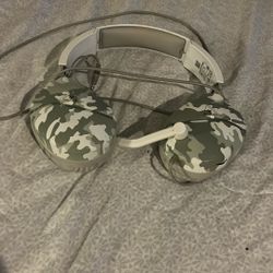 Headphones 